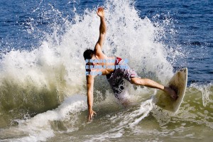 半场激战未分高下，皇家奥维耶多与奥萨苏纳互交白卷