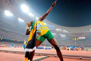 中国速度滑冰队再创佳绩 小将张雨菲打破全国纪录