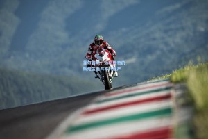 菲尔普斯，泳坛传奇的辉煌生涯与不朽遗产