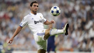 吉尔摩社媒晒照报平安 手术顺利开启康复新征程