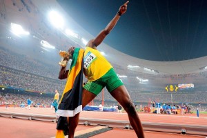 VAR判罚引发巨大争议 关键进球被吹球迷怒斥裁判不公