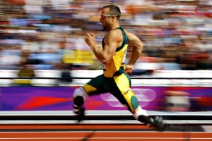 皇马备战拉齐奥暴露隐忧，评论员，国家德比阴影笼罩更衣室